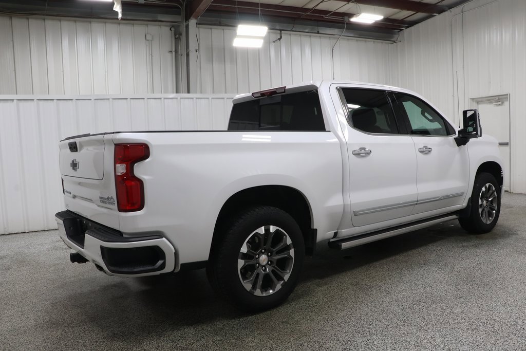 Used 2025 Chevrolet Silverado 1500 High Country w/ Technology Package image 6