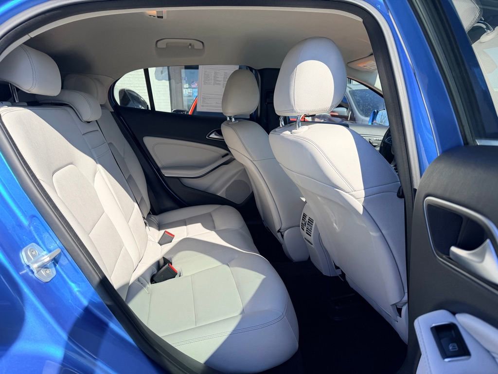 Used 2017 Mercedes-Benz GLA 250 4MATIC image 22