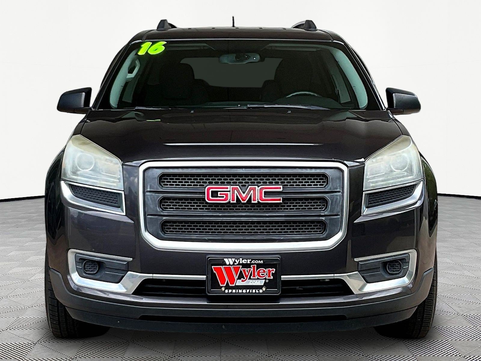 Used 2016 GMC Acadia SLE FWD image 2