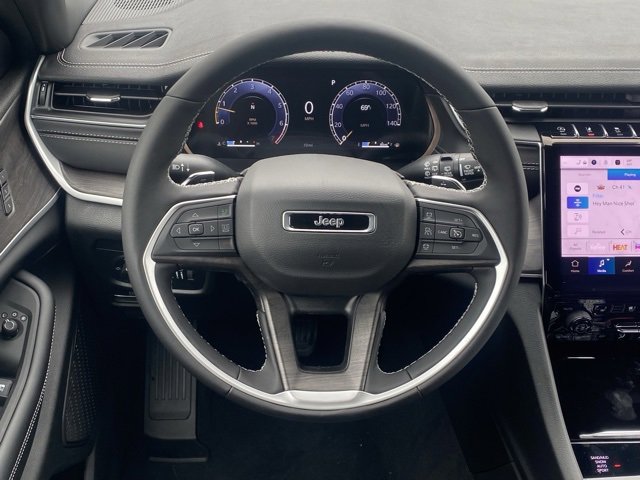 New 2025 Jeep Grand Cherokee L Limited w/ Luxury Tech Group II image 38
