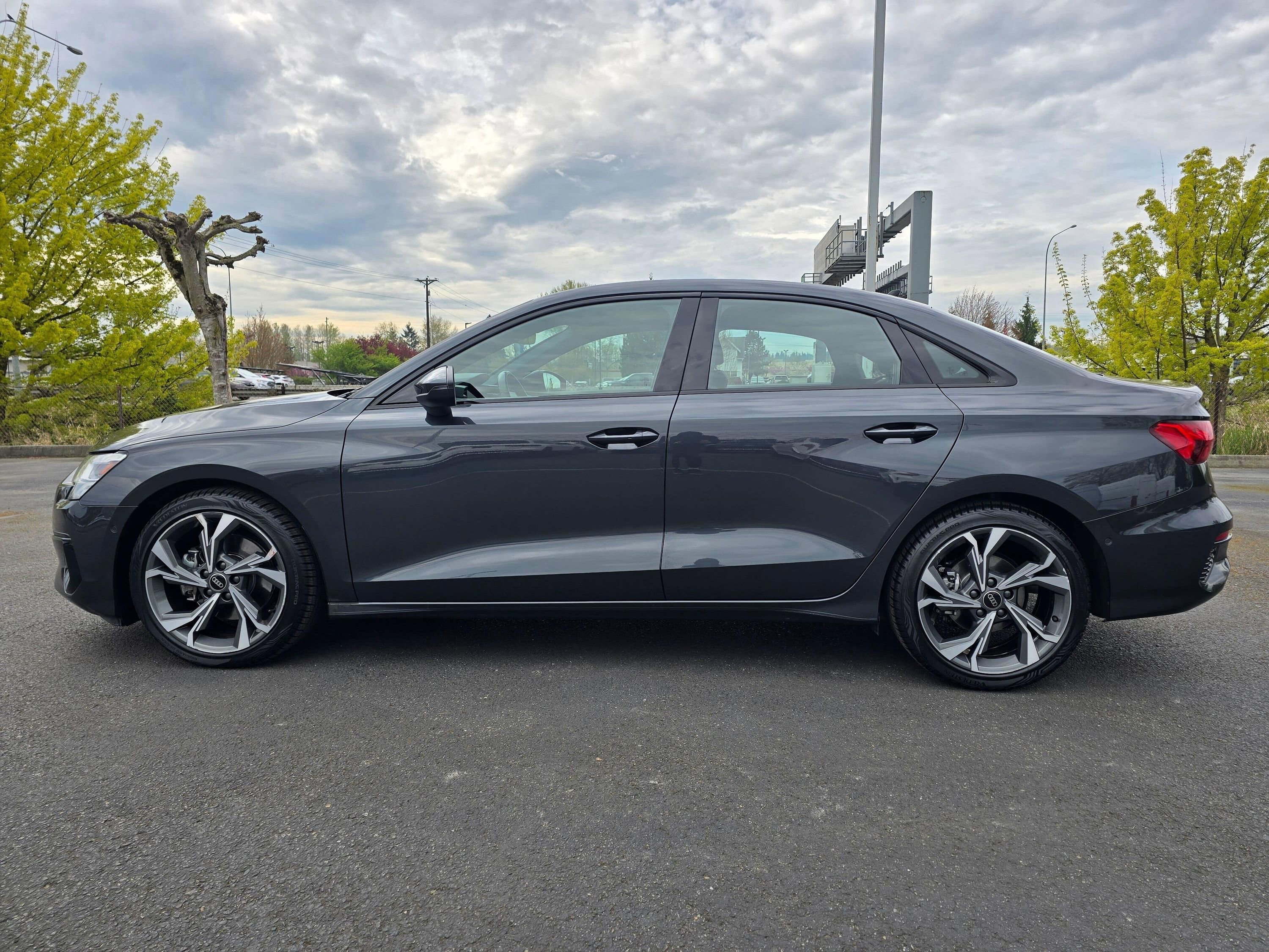 Used 2023 Audi A3 2.0T Premium w/ Convenience Package image 3