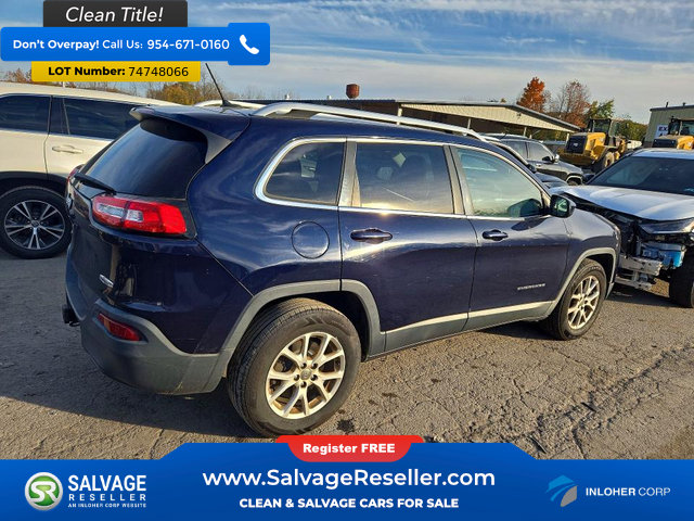 Used 2015 Jeep Cherokee Latitude w/ Cold Weather Group AWD/4WD image 4