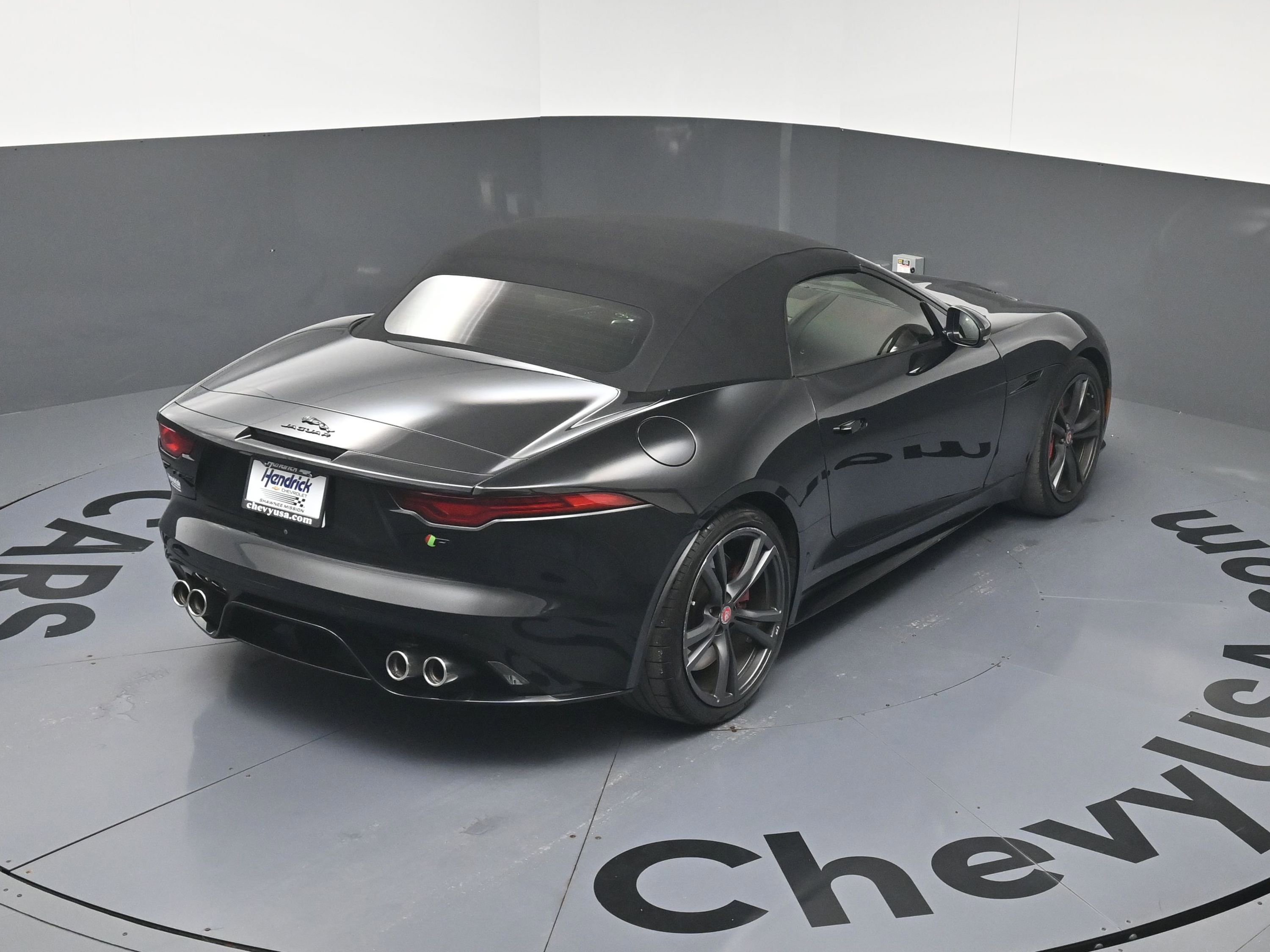 Used 2021 Jaguar F-TYPE R image 25