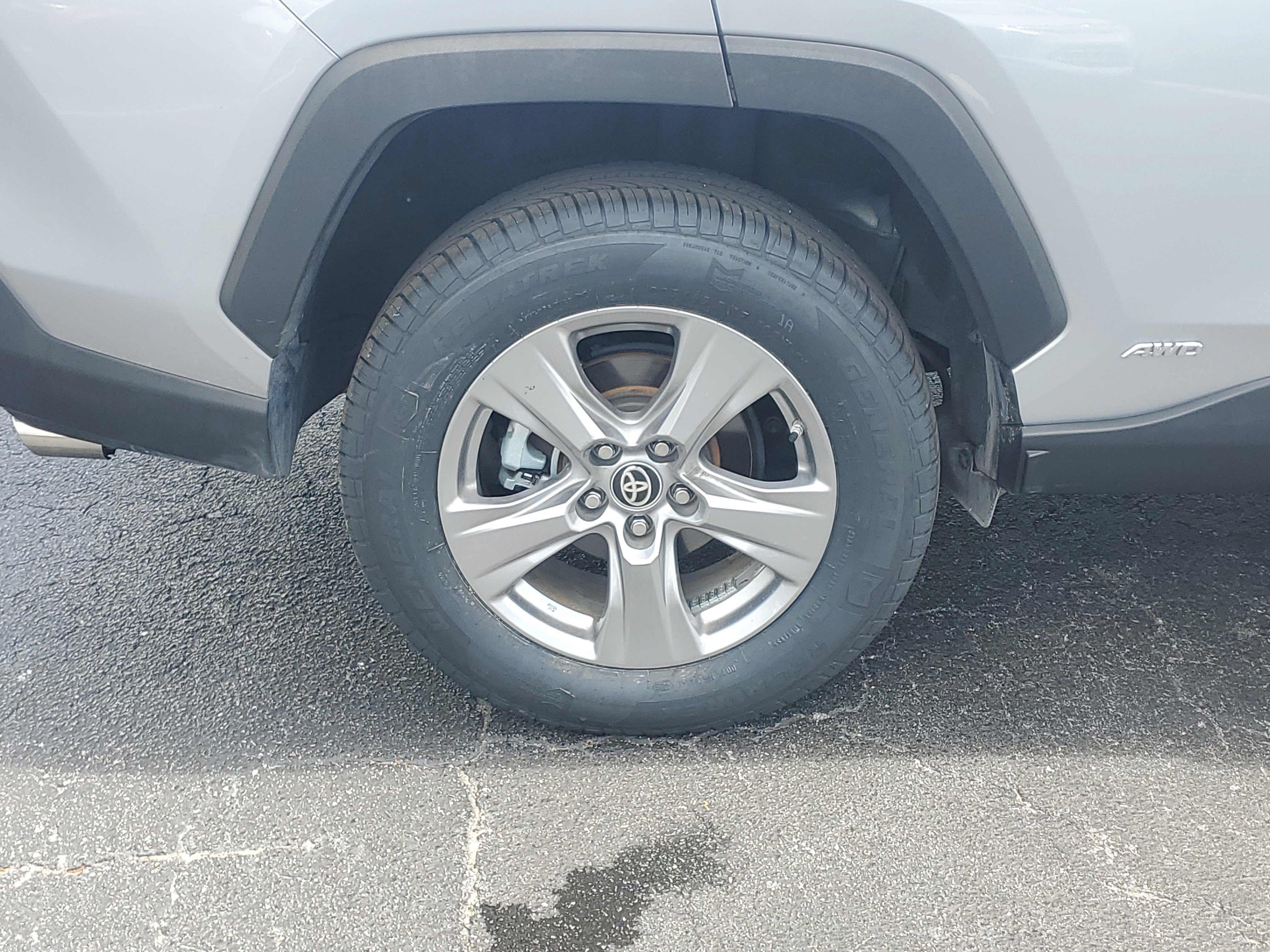 Certified 2024 Toyota RAV4 LE AWD/4WD image 8