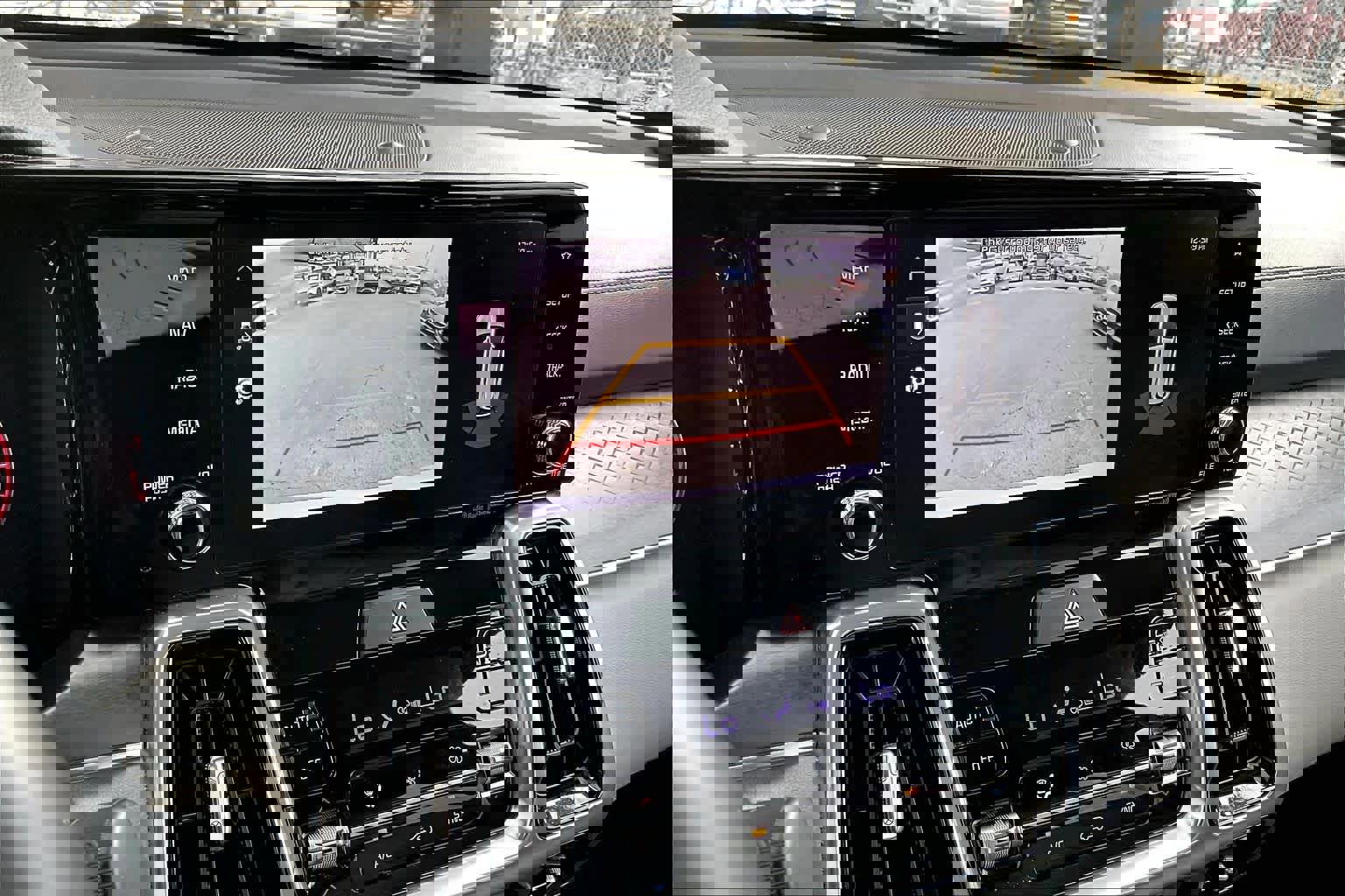 Used 2023 Kia Sorento SX image 25