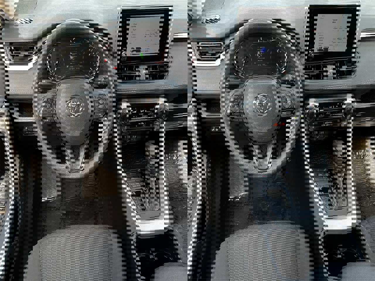 Used 2024 Toyota RAV4 LE image 10