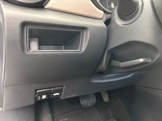 Used 2021 Nissan Versa SV FWD image 20