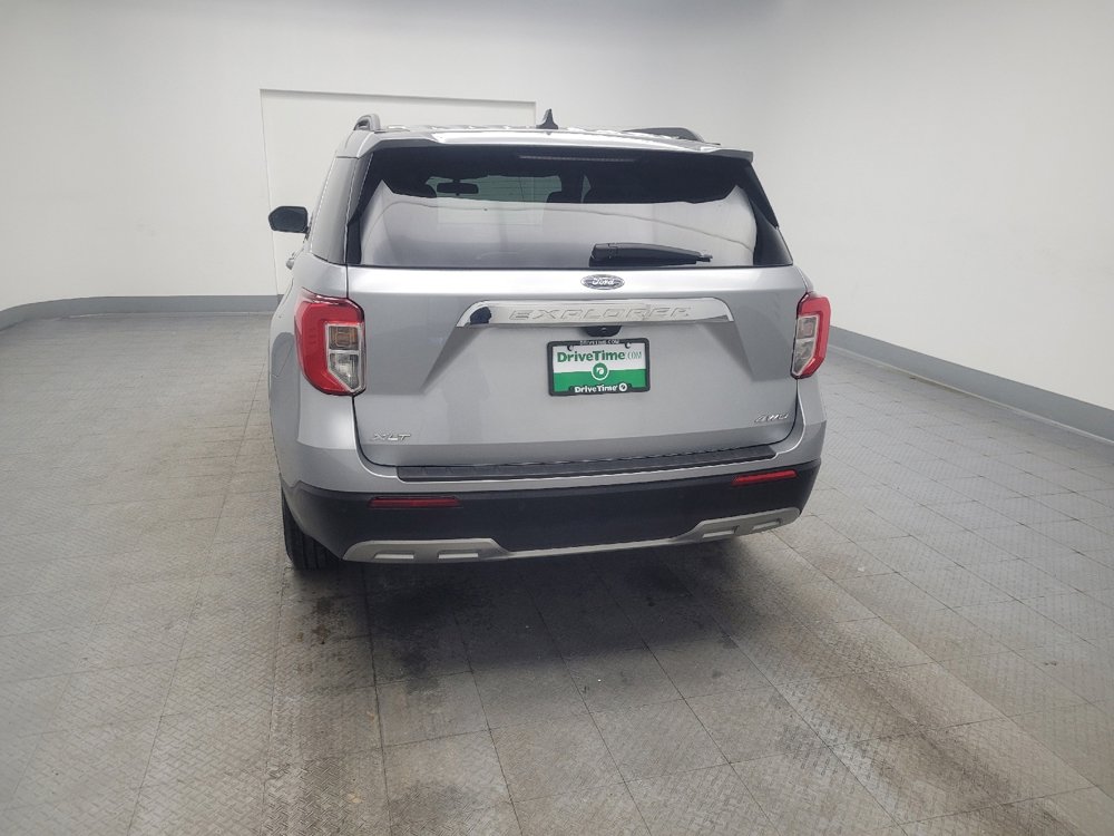 Used 2022 Ford Explorer XLT w/ Equipment Group 202A image 6