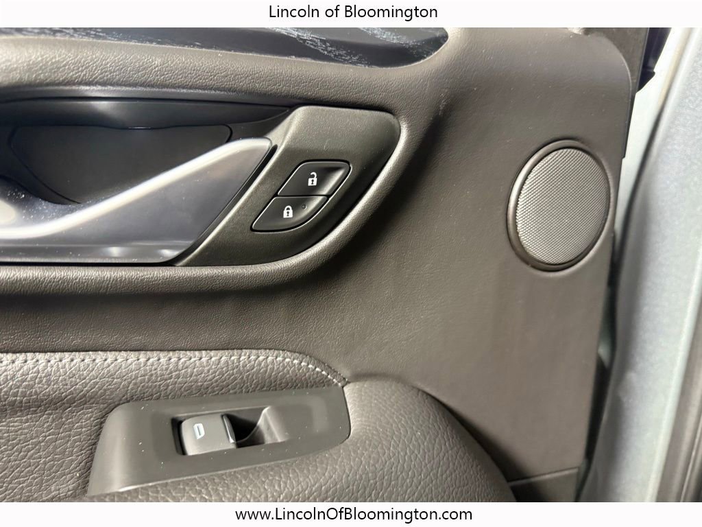 Used 2022 GMC Yukon XL Denali image 49