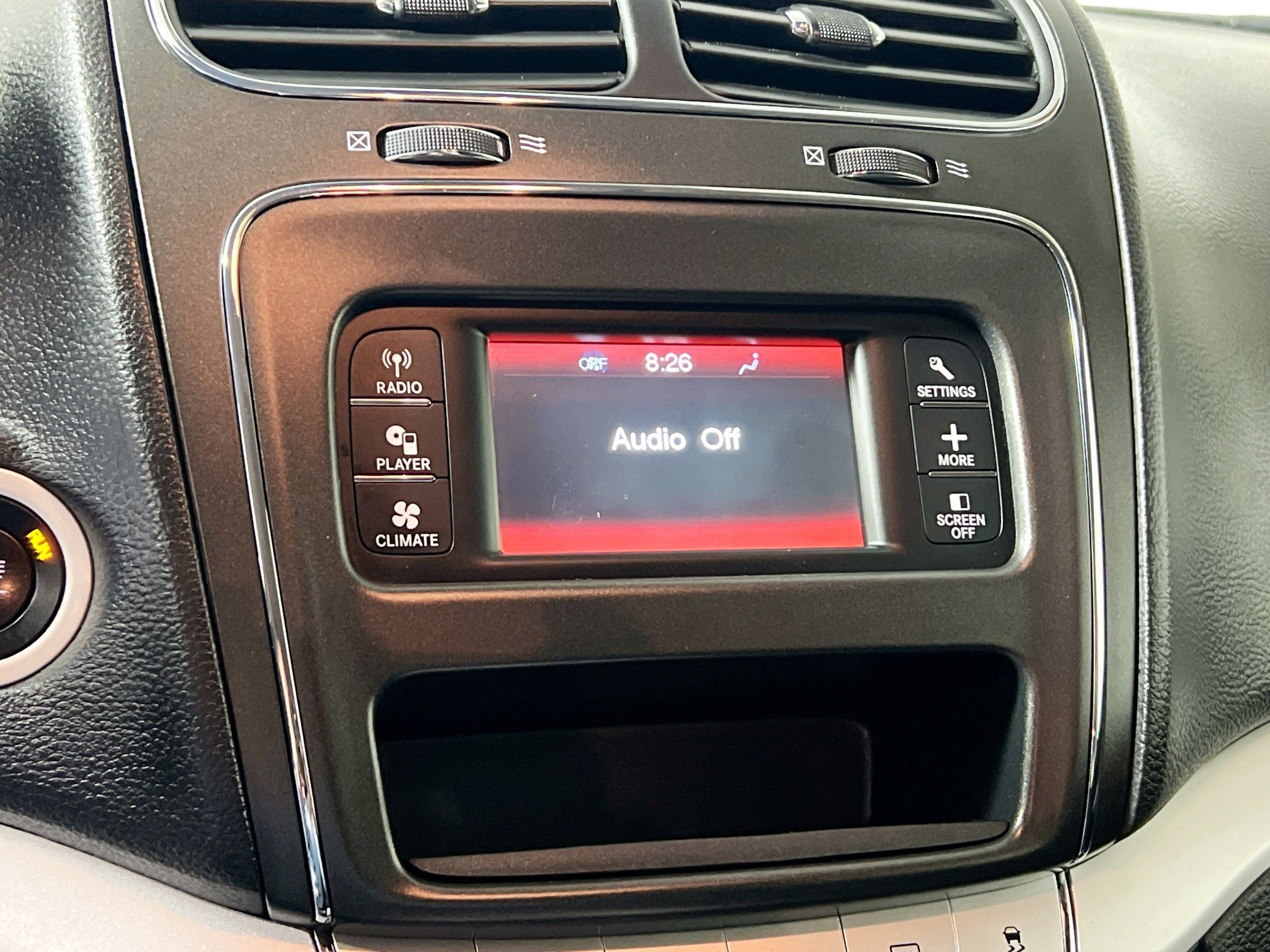 Used 2018 Dodge Journey SE image 28