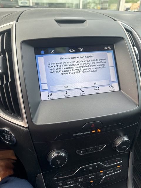 Used 2019 Ford Edge SEL w/ Equipment Group 201A FWD image 12