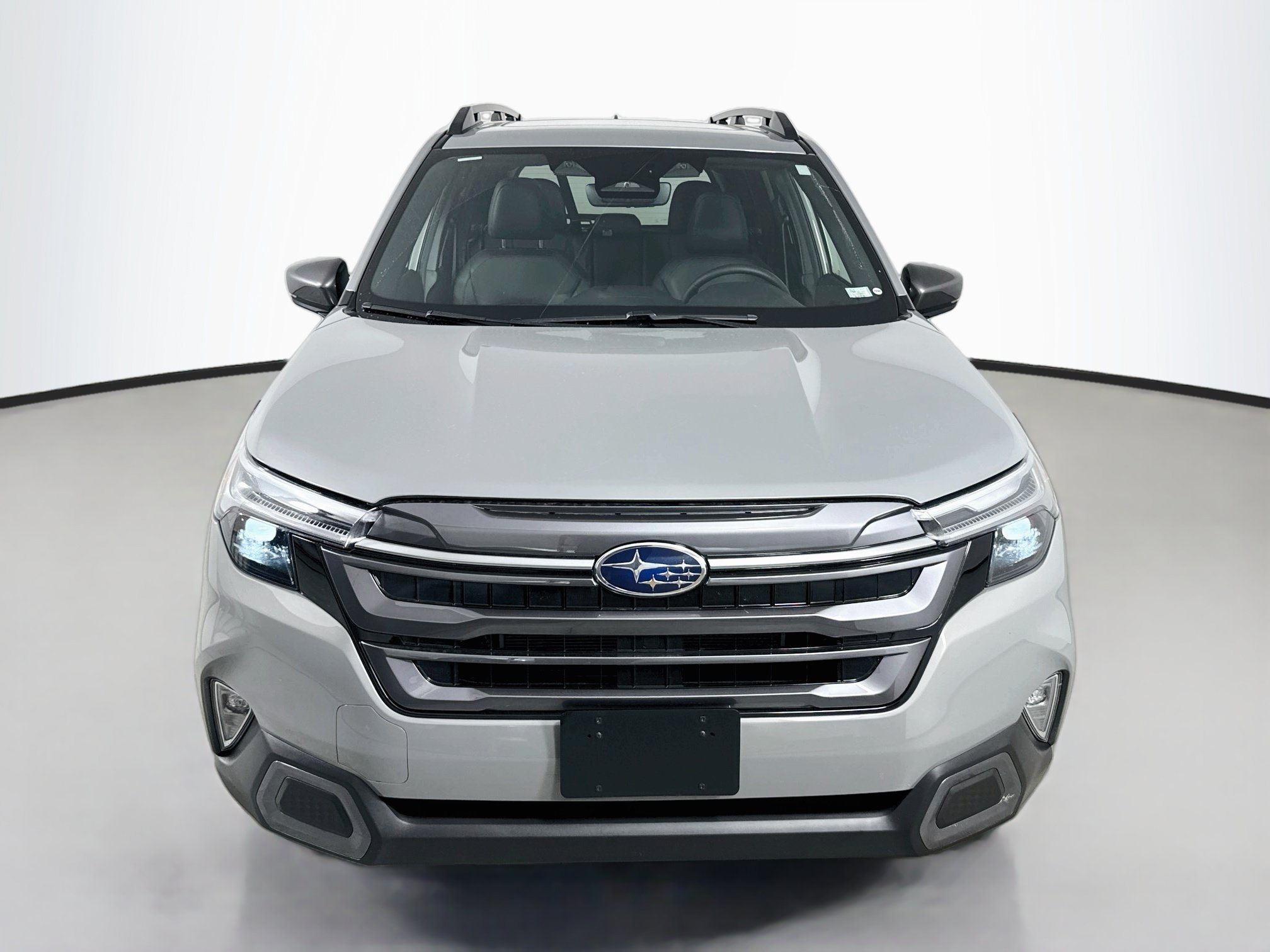 Used 2025 Subaru Forester Limited AWD/4WD image 2