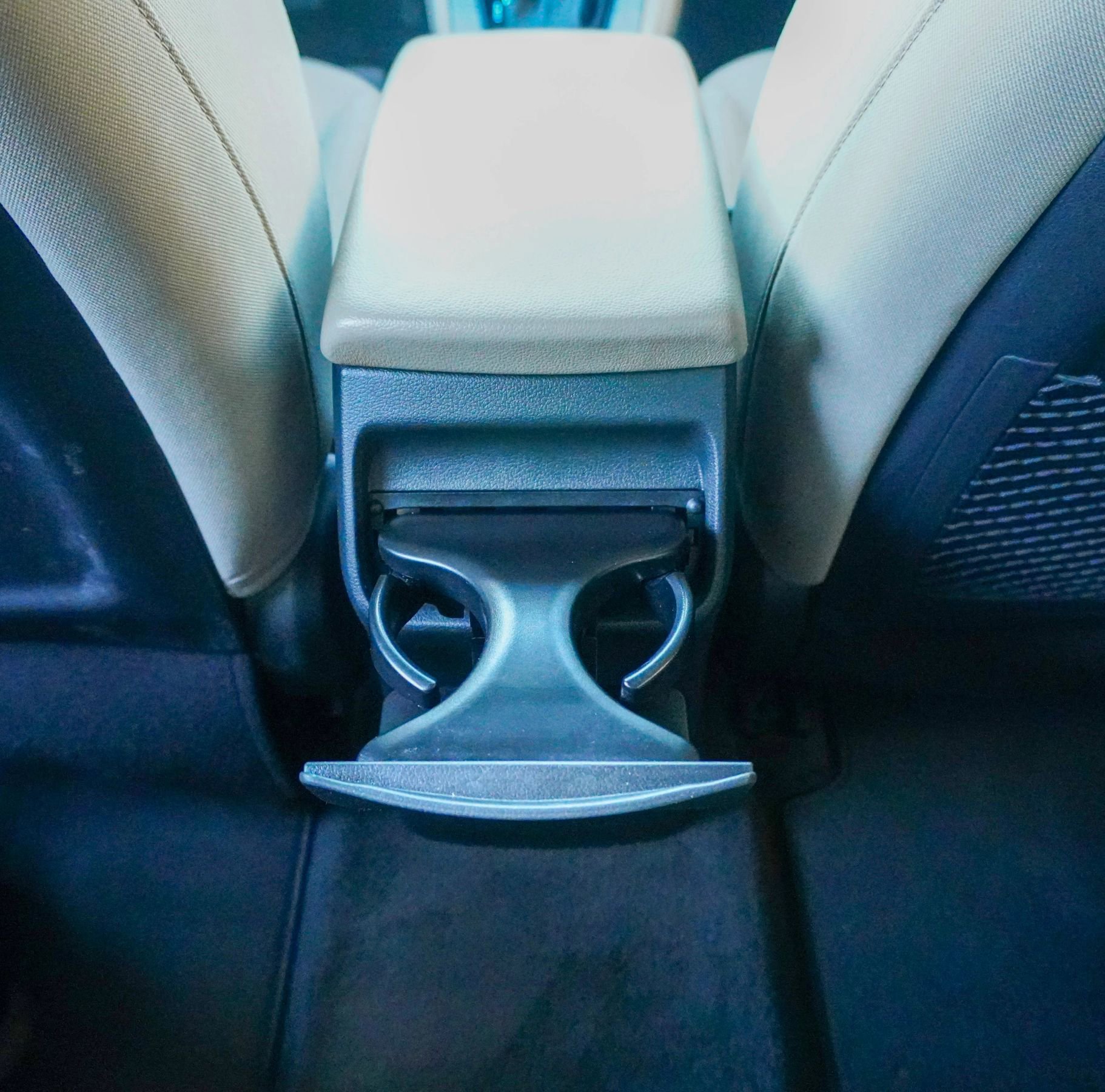 Used 2020 Hyundai Elantra ECO image 24