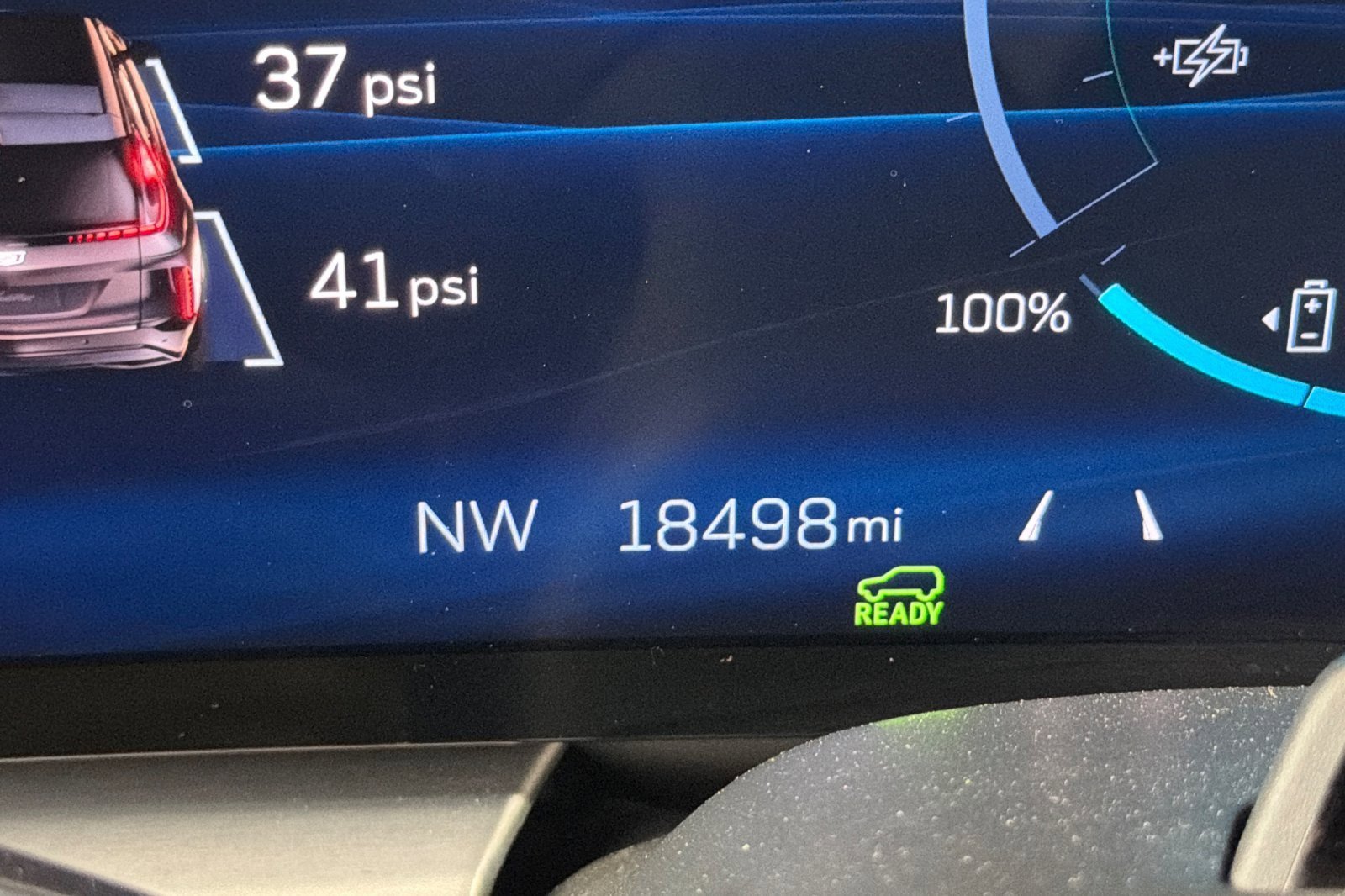 Used 2024 Cadillac Lyriq Luxury image 23