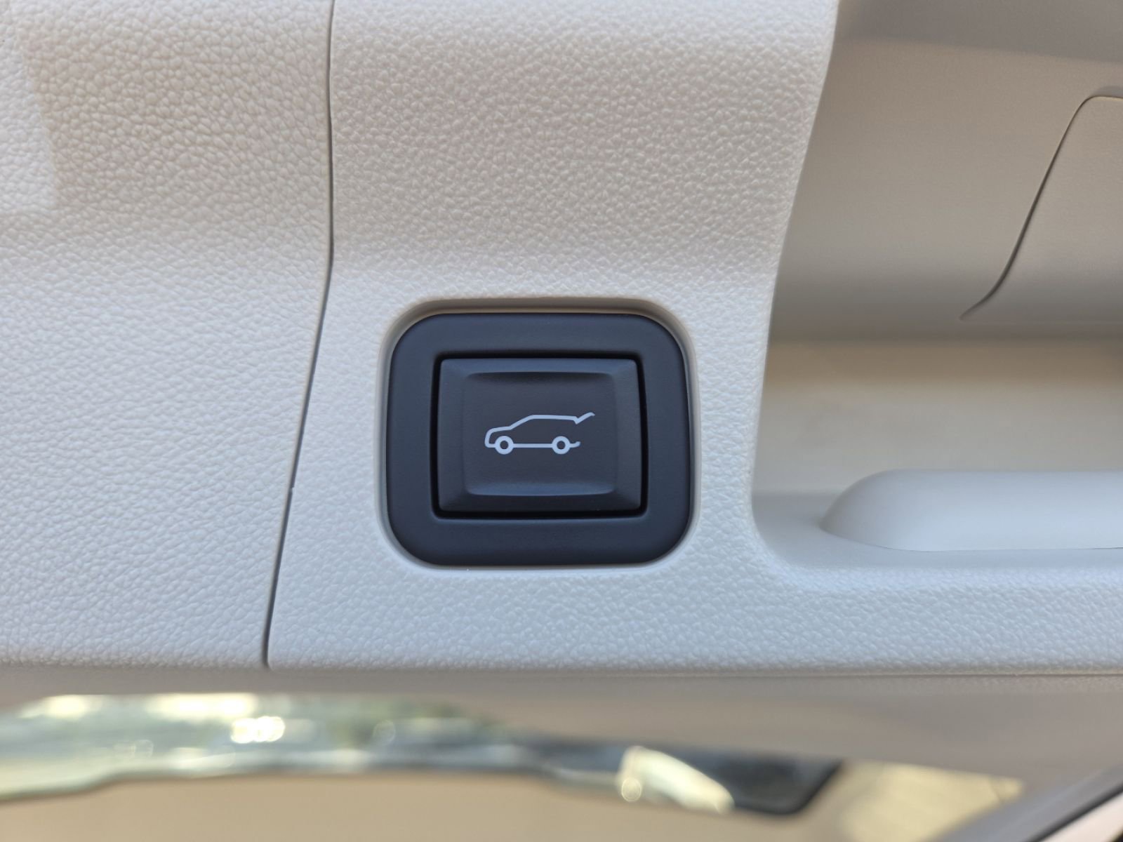 Used 2023 GMC Acadia Denali w/ Denali Technology Package FWD image 26