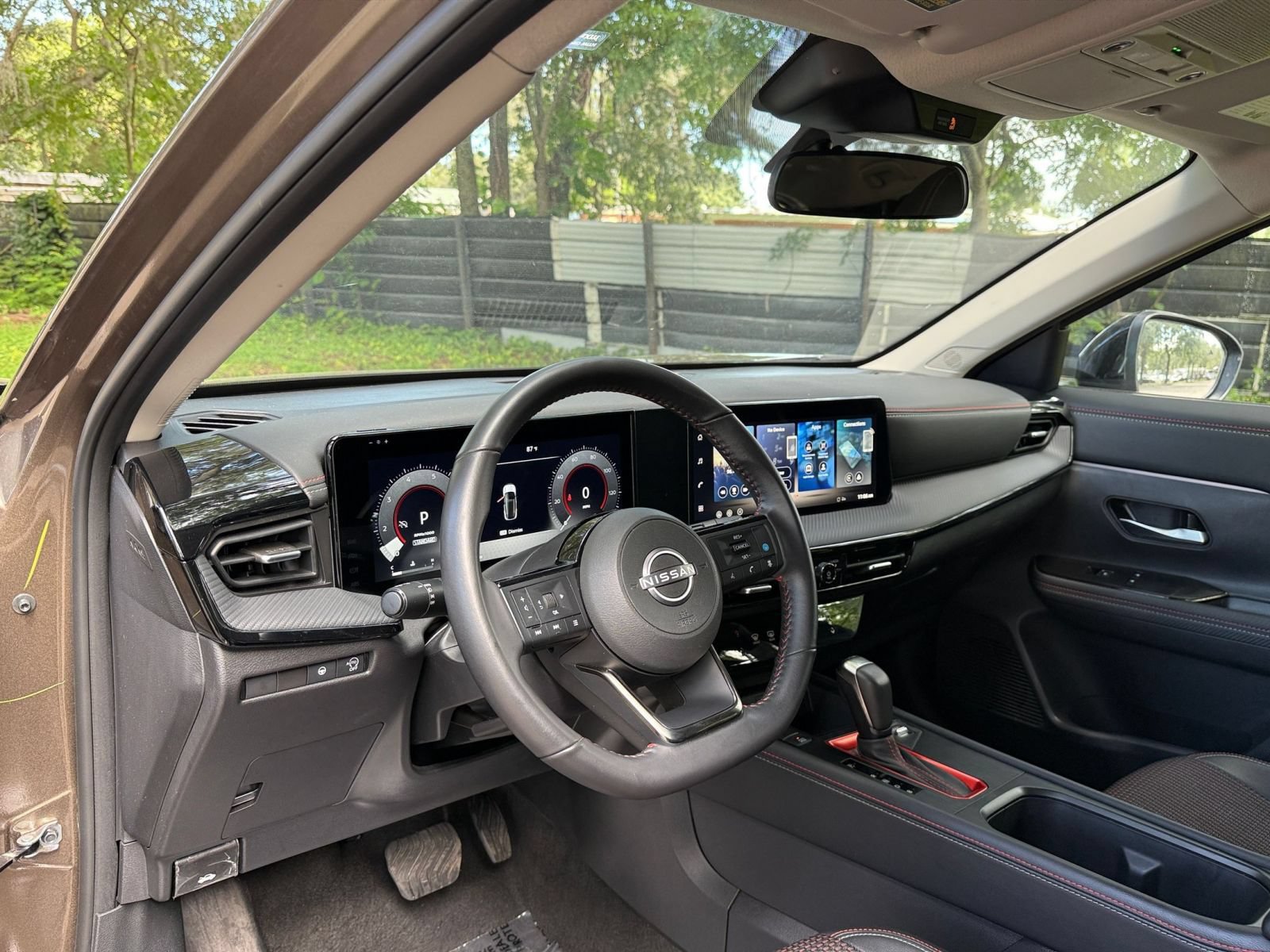 Used 2026 Nissan Kicks SR FWD image 30