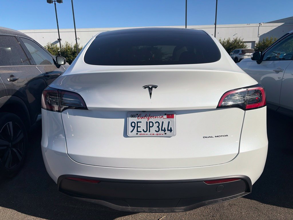 Used 2023 Tesla Model Y Long Range AWD/4WD image 5