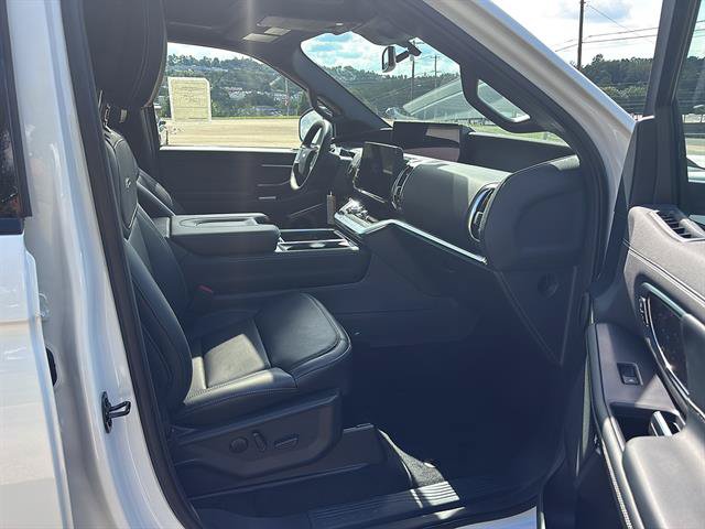New 2027 Ford Expedition Platinum w/ Stealth Appearance Package AWD/4WD image 19