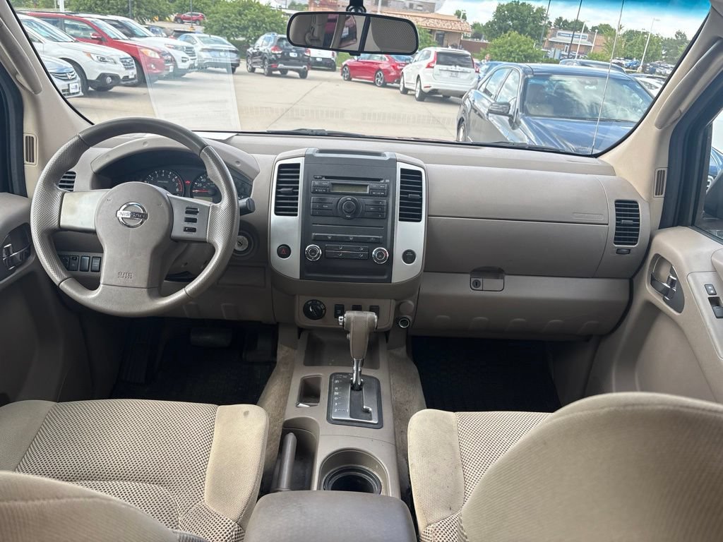 Used 2011 Nissan Frontier SV AWD/4WD image 27