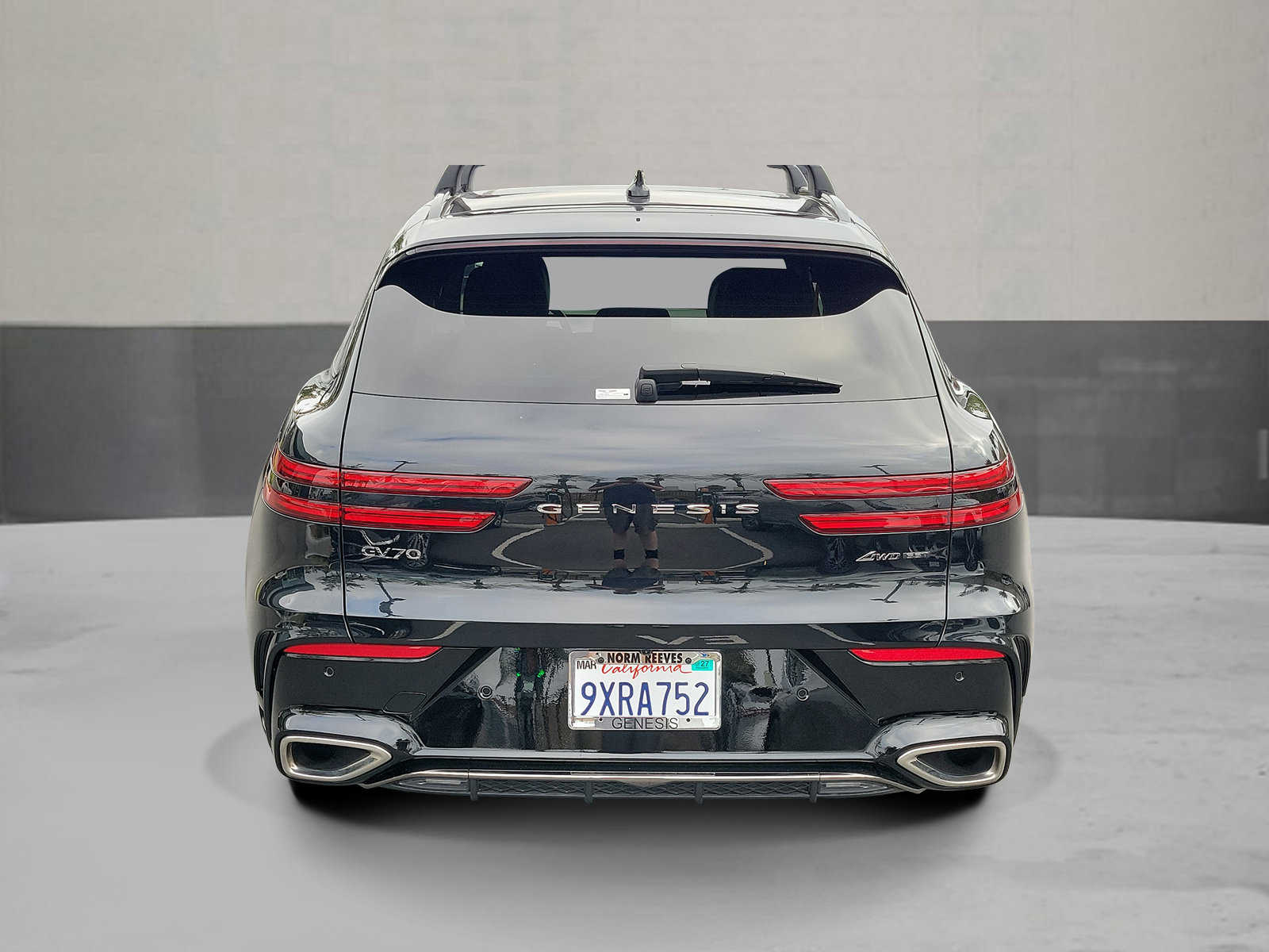 Certified 2026 Genesis GV70 3.5T Sport Advanced AWD/4WD image 4