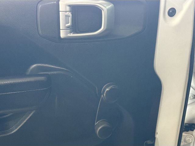 Used 2018 Jeep Wrangler Sport image 18