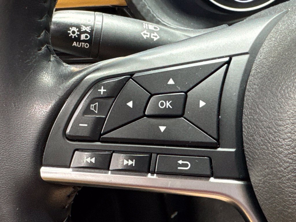 Used 2020 Nissan Sentra SV w/ SV Premium Package FWD image 10