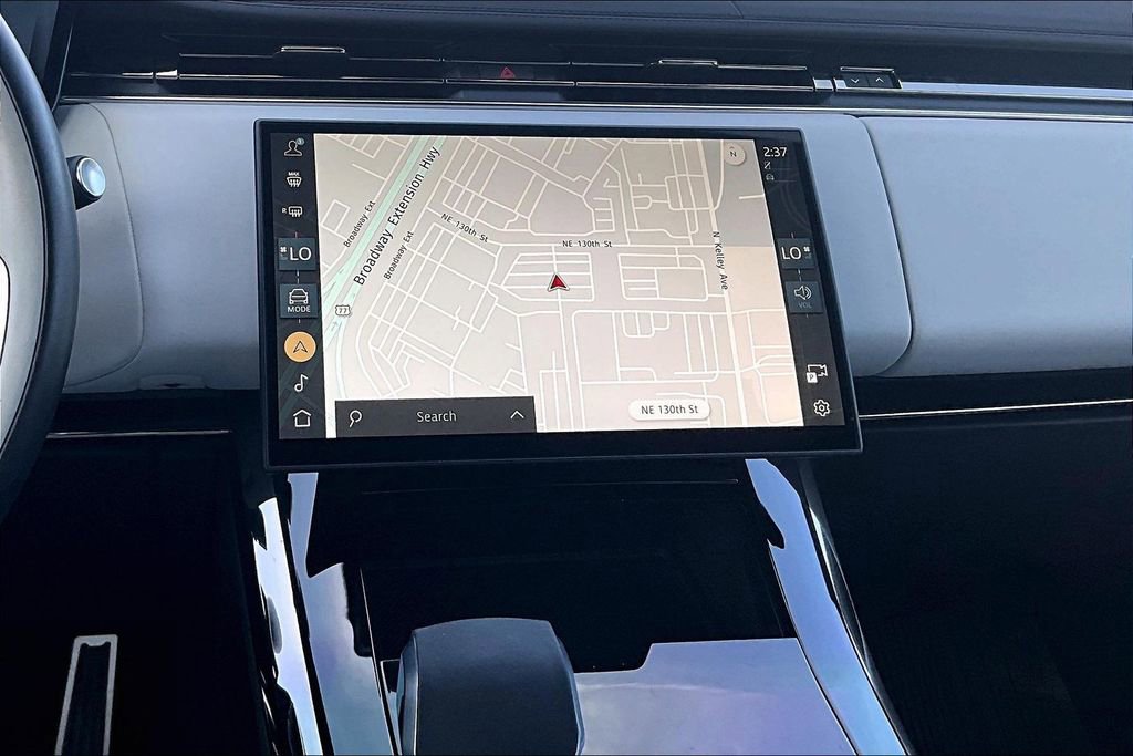 Used 2025 Land Rover Range Rover Sport Dynamic SE image 6