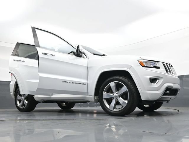 Used 2015 Jeep Grand Cherokee Overland w/ Advanced Technology Group image 41