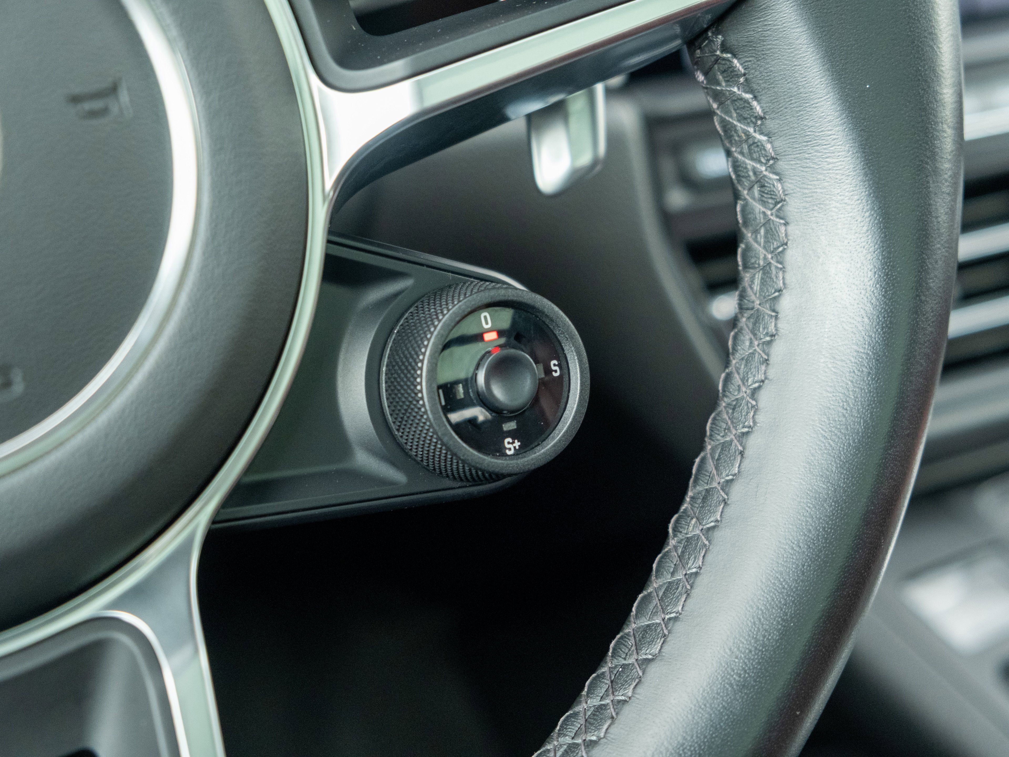 Certified 2021 Porsche Macan image 28