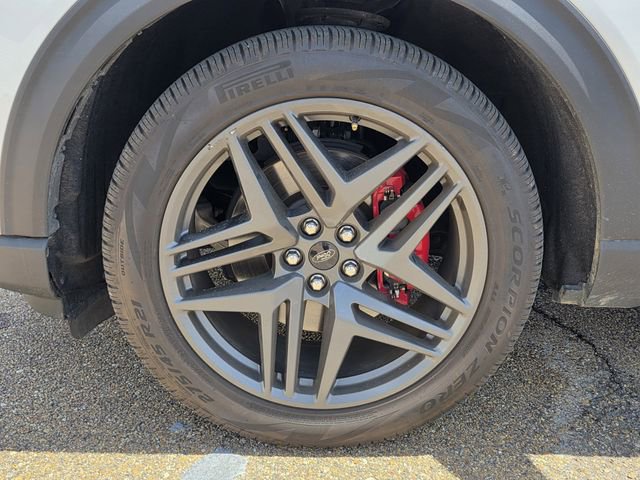 Used 2025 Ford Explorer ST-Line w/ Premium Package image 12