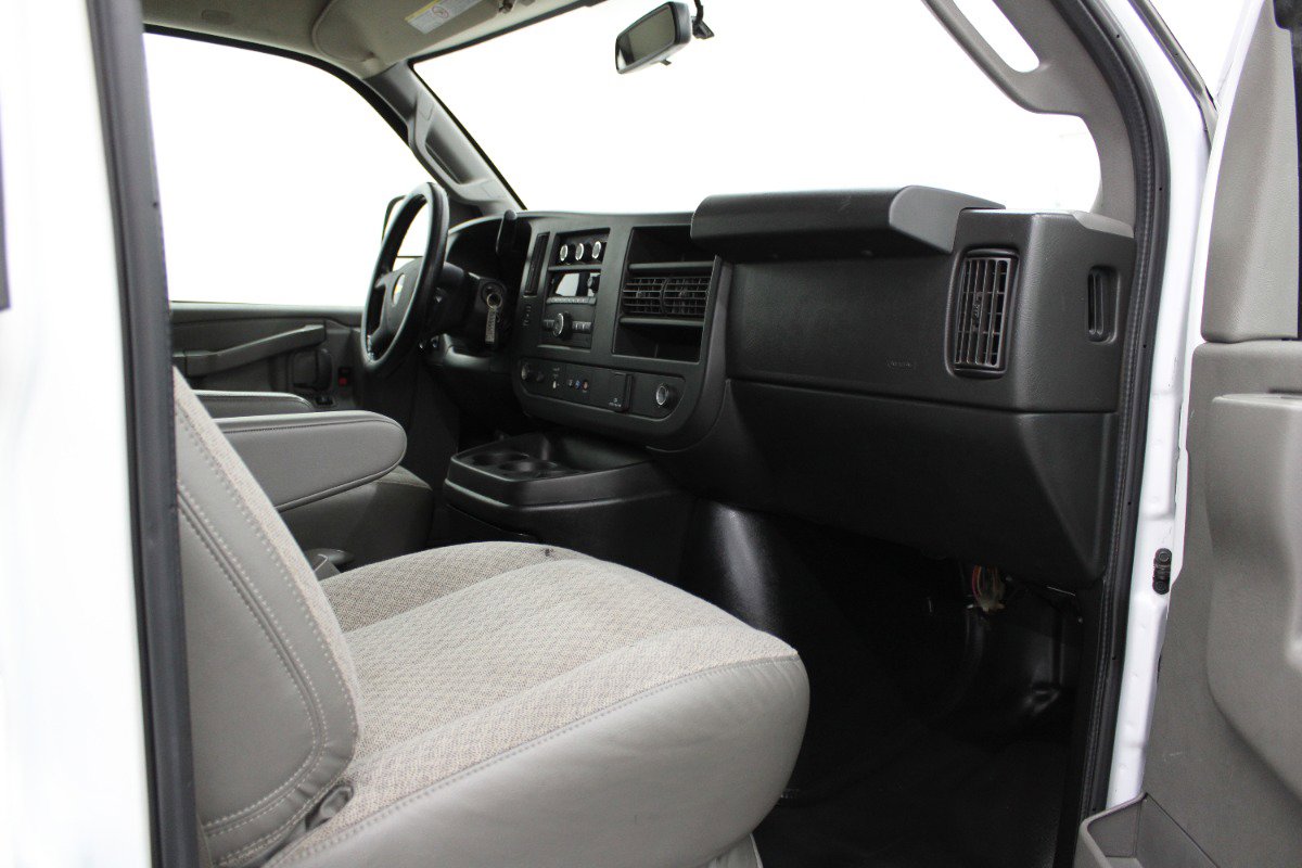 Used 2020 Chevrolet Express 2500 w/ Enhanced Convenience Package image 9