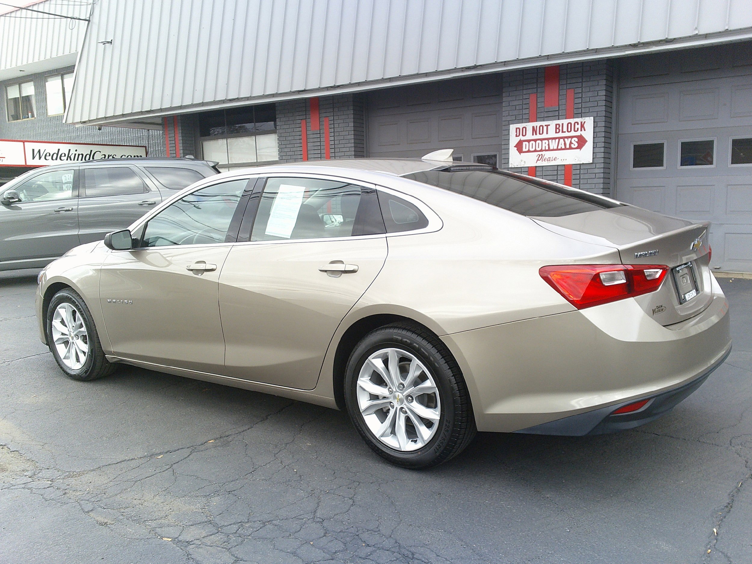 Used 2023 Chevrolet Malibu LT FWD image 5
