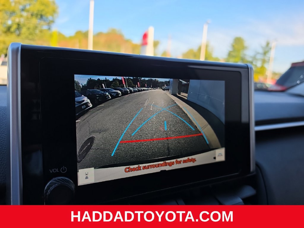 Used 2023 Toyota RAV4 LE AWD/4WD image 18