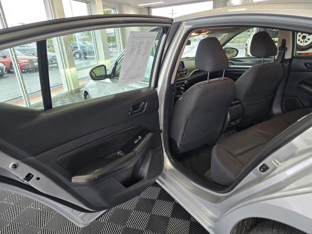Used 2023 Nissan Altima 2.5 SV FWD image 36