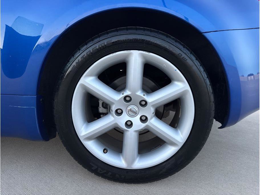 Used 2004 Nissan 350Z Enthusiast w/ Side Airbags Pkg image 21