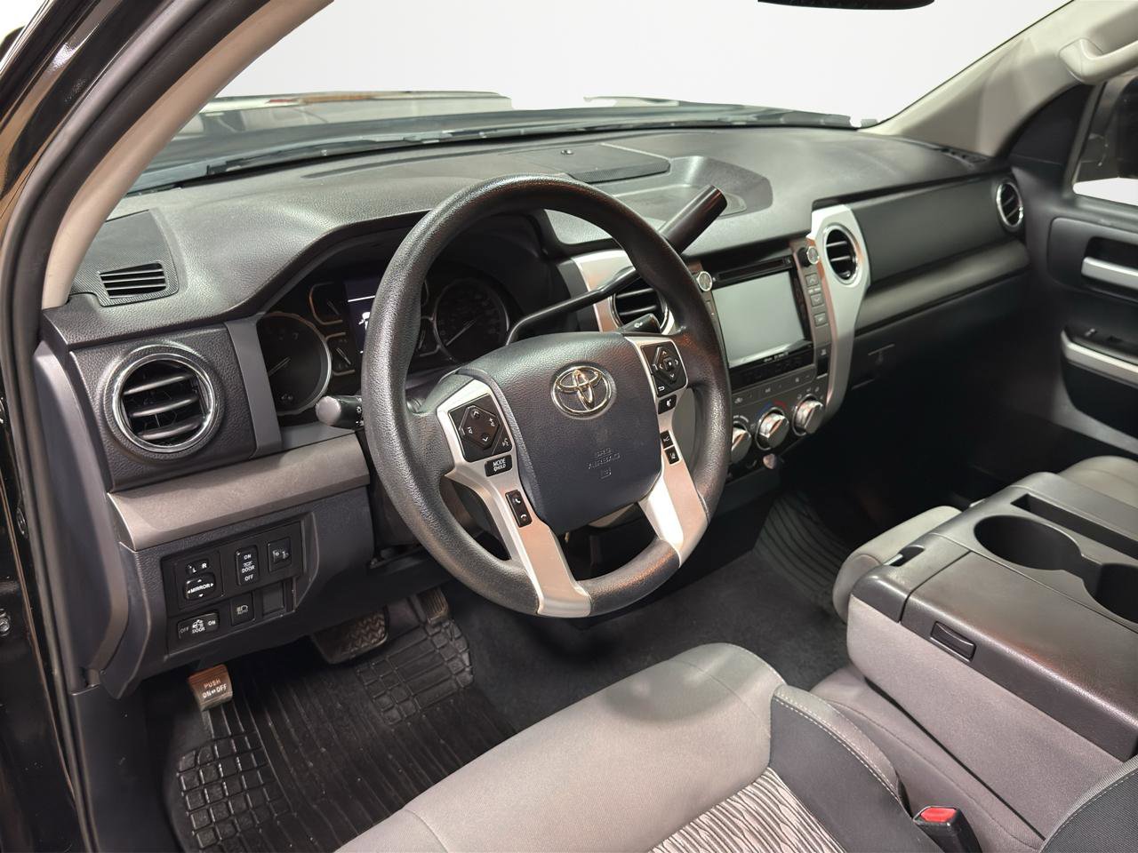 Used 2019 Toyota Tundra SR5 RWD image 13