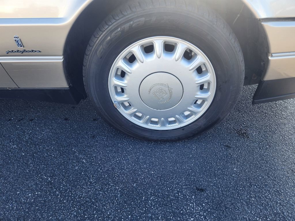 Used 1993 Cadillac Allante image 32