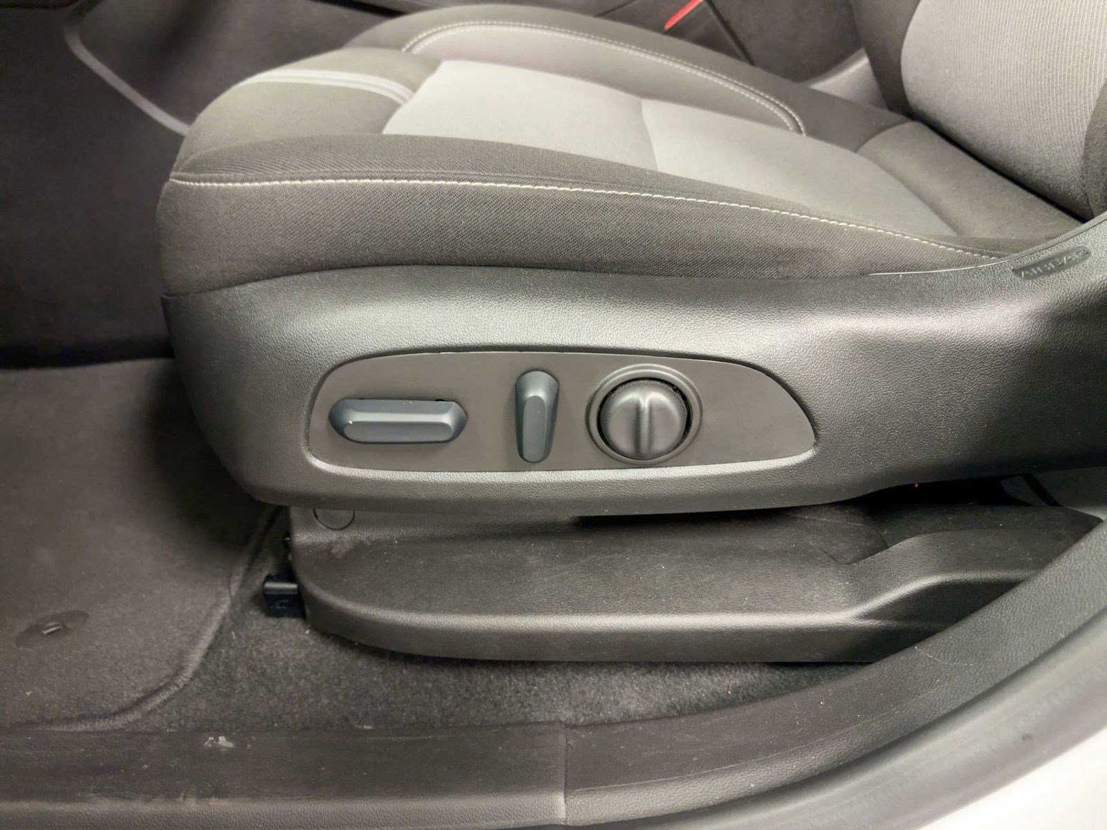 Certified 2025 Chevrolet Blazer LT image 12