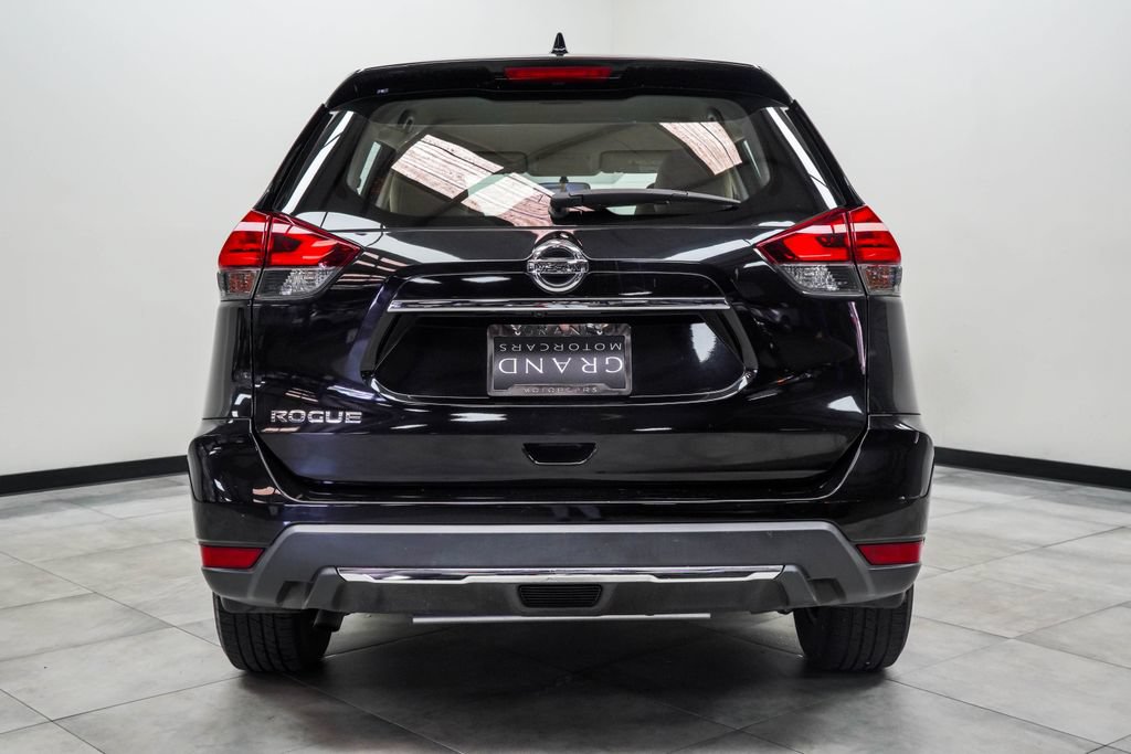 Used 2017 Nissan Rogue S FWD image 9