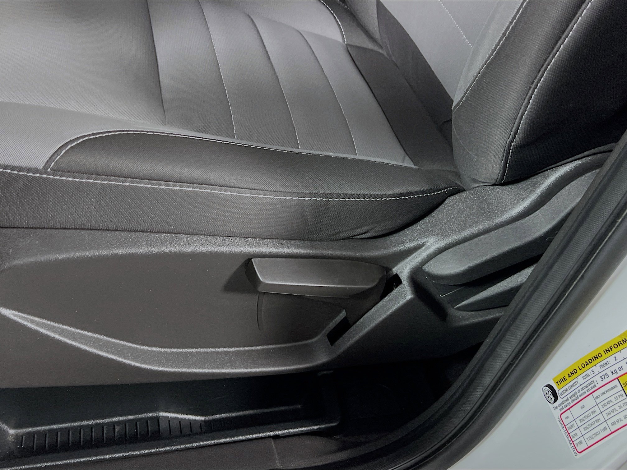 Used 2017 Ford Escape S image 16