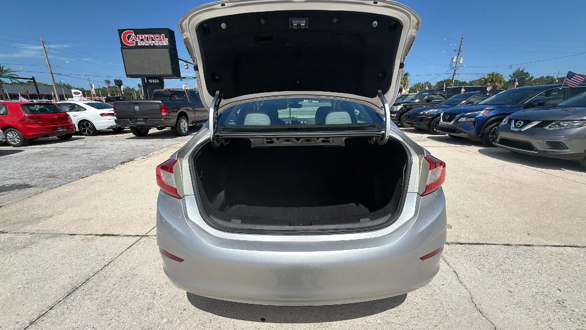 Used 2017 Chevrolet Cruze LT FWD image 18