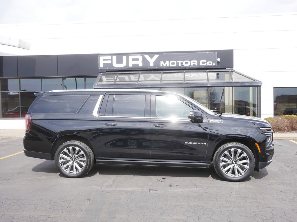 Used 2025 Chevrolet Suburban High Country AWD/4WD image 1