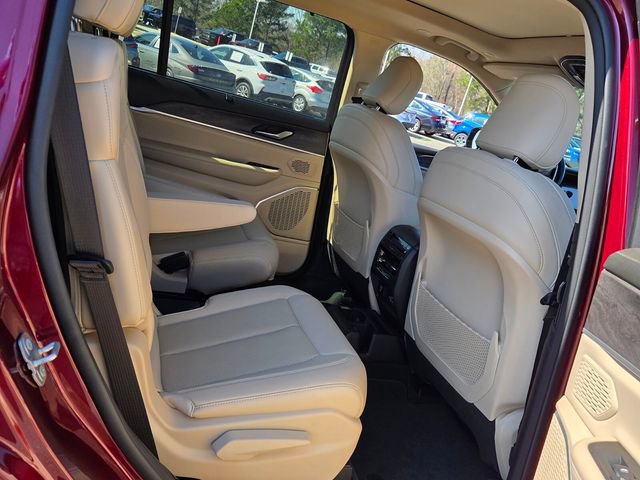 Used 2021 Jeep Grand Cherokee L Limited w/ Luxury Tech Group II image 16