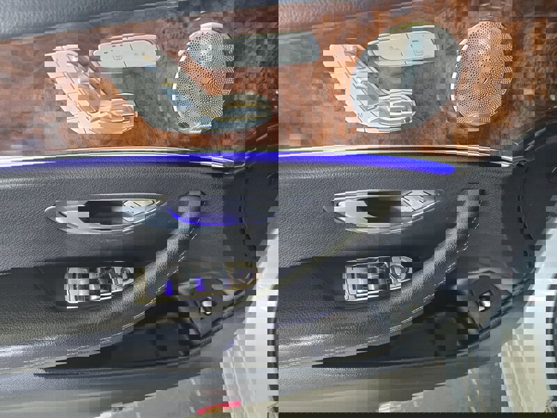 Used 2017 Mercedes-Benz E 300 image 20