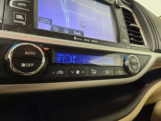 Used 2016 Toyota Highlander Limited image 19