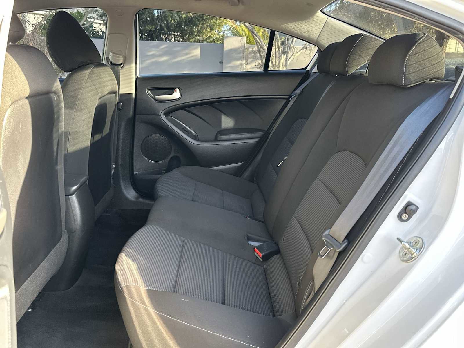 Used 2018 Kia Forte LX image 17