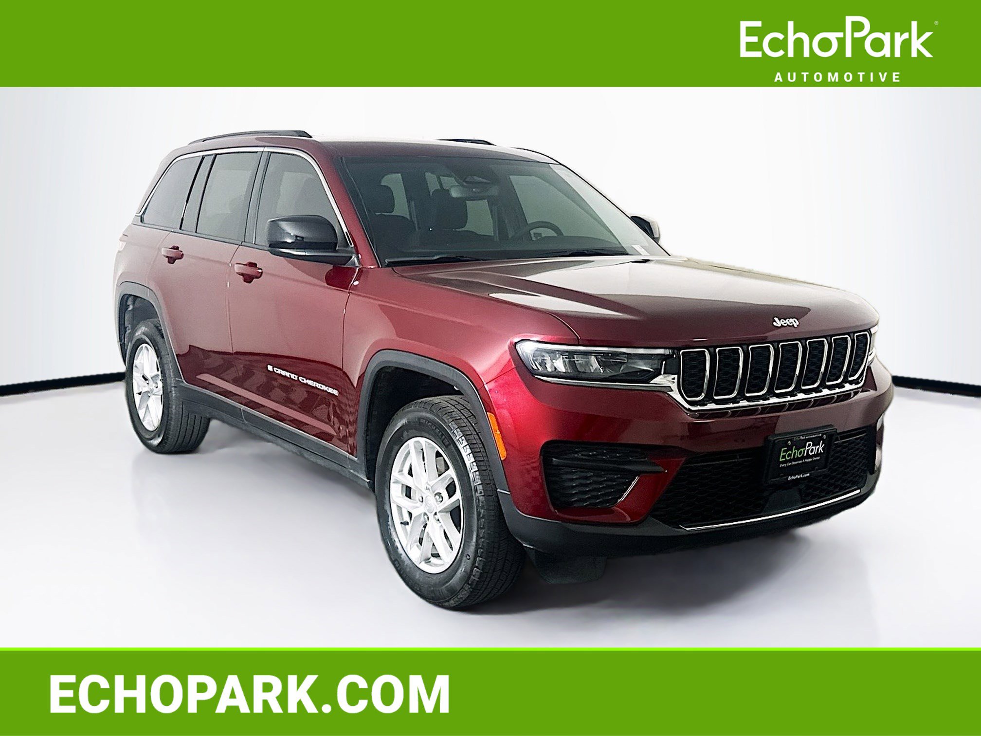 Used 2024 Jeep Grand Cherokee Laredo X image 1