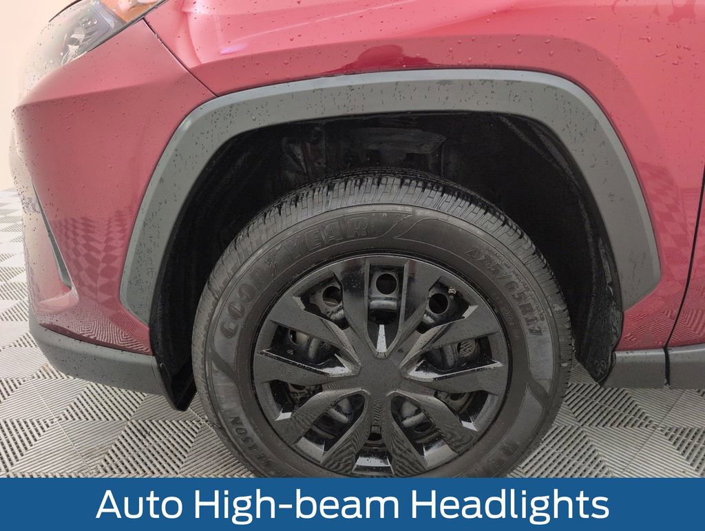 Used 2019 Toyota RAV4 LE AWD/4WD image 20