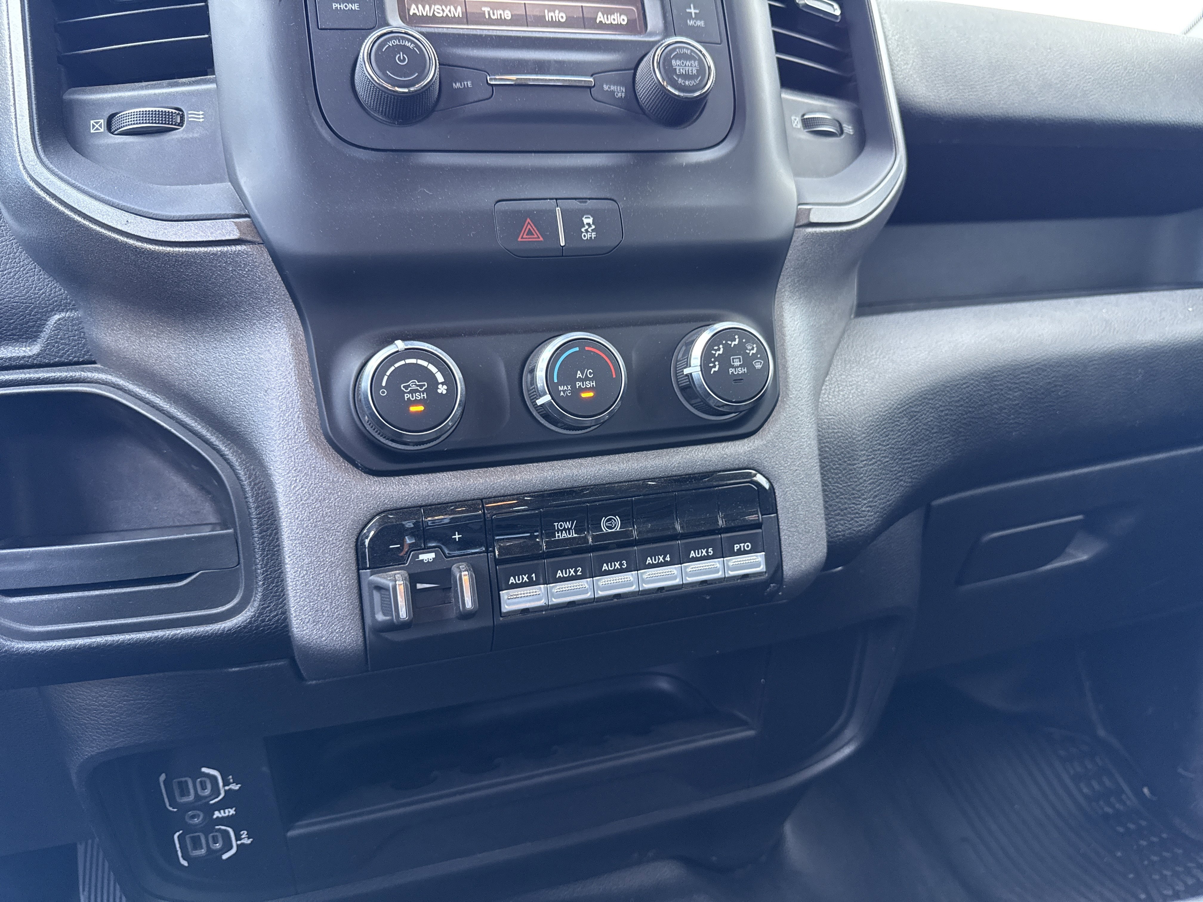 Used 2020 RAM 4500 Tradesman w/ Chrome Appearance Group image 31