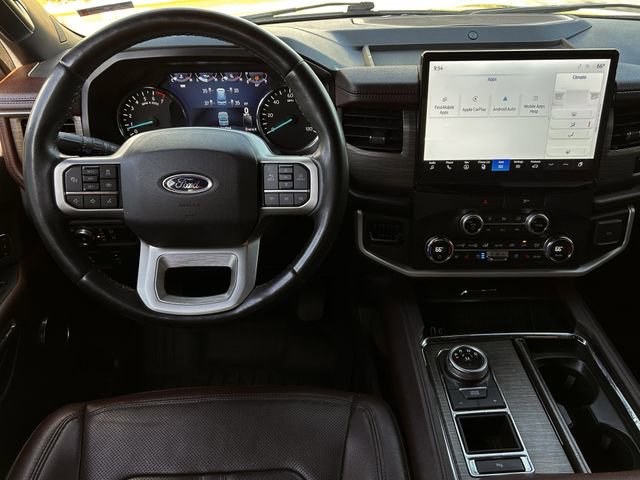 Used 2022 Ford Expedition Limited image 12